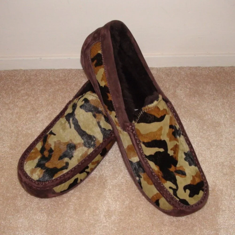 UGG ascot stout